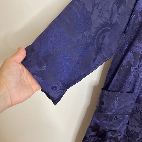 Vintage Victoria's Secret Robe Womens Small Purple Satin Paisley Dressing Gown - Picture 8 of 16